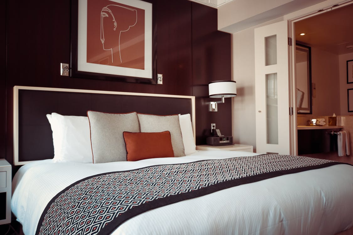 How To Layer Your Bed: Our Best Bedscaping Tips