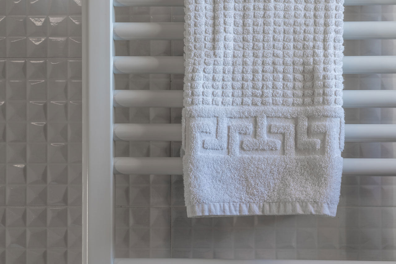 Bath Towel Vs Bath Sheet: What's the Difference & Which One Should You Choose?
