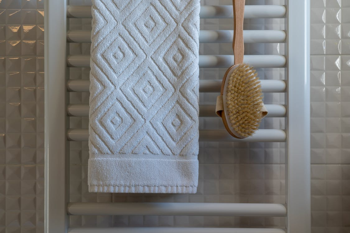 What Makes Organic Cotton White Towels the Best Option For Bathrooms?